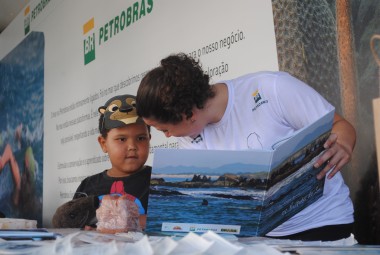 Projeto Pinpedes do Sul realizar atividades com crianas na 46 Feira do Livro